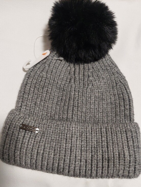 Steve Madden Accessories - Gray Ribbed Knit Beanie with Black Faux Fur Pom